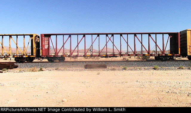 EB Manifest Frt at Erie NV W-MTrnSlv-Pshr -102